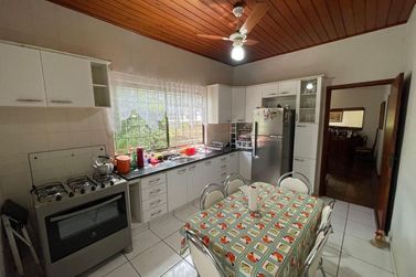 Casa &agrave; venda - Centro