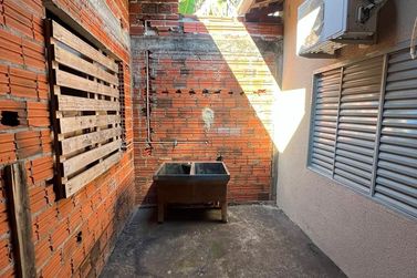 Casa &agrave; venda - 200m&sup2; - H&eacute;lio Lopes