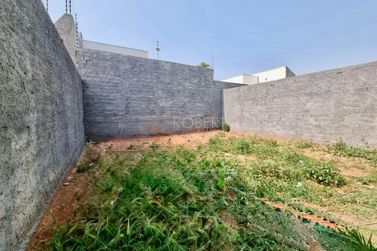 Casa &agrave; venda - 225m&sup2; - Jardim O&aacute;sis