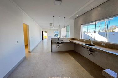 Casa para alugar - 185m&sup2; - Condom&iacute;nio Bougainville