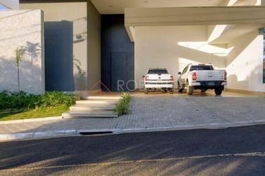 Casa &agrave; venda - 450m&sup2; - Jardim Asa Branca