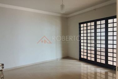 Sobrado &agrave; venda - 380m&sup2; - Centro