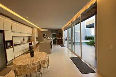 Casa &agrave; venda - 267m&sup2; - Condom&iacute;nio Flamboyant