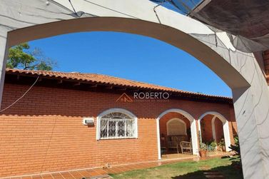 Casa &agrave; venda - 338m&sup2; - Centro