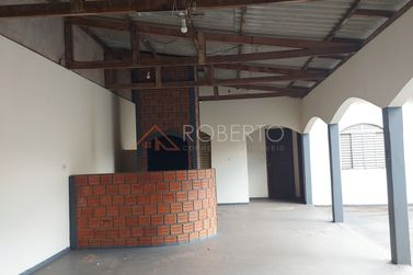 Casa &agrave; venda - 450m&sup2; - Centro