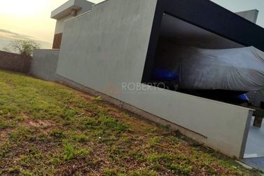 Terreno &agrave; venda - 450m&sup2; - Centro