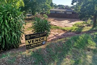 Terreno &agrave; venda - 338m&sup2; - Jardim Sumar&eacute;
