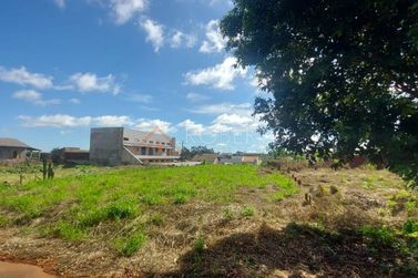 Terreno &agrave; venda - 323m&sup2; - Distrito Sumar&eacute; (Sumar&eacute;)
