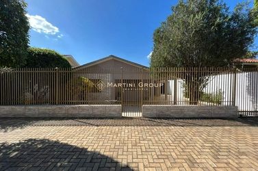 Casa &agrave; venda - 159m&sup2; - Jardim Igua&ccedil;u