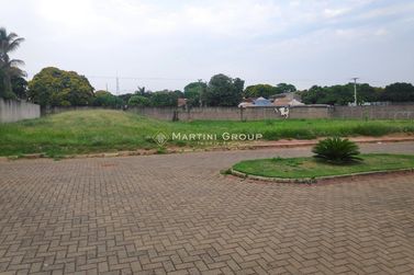 Terreno &agrave; venda - 600m&sup2; - Condom&iacute;nio Royal Boulevard
