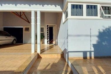 Casa &agrave; venda - 320m&sup2; - Jardim Ouro Branco