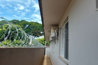Casa &agrave; venda - 388m&sup2; - Centro