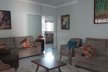 Casa &agrave; venda - 428m&sup2; - Jardim Ouro Branco