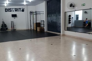 Sal&atilde;o Comercial &agrave; venda - 182m&sup2; - Centro