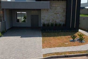 Casa &agrave; venda - 200m&sup2; - Condom&iacute;nio Parthenon