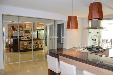 Casa &agrave; venda - 400m&sup2; - Condom&iacute;nio &Aacute;guas do Paran&aacute;