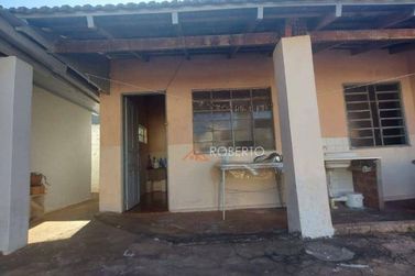 Casa &agrave; venda - 240m&sup2; - Centro