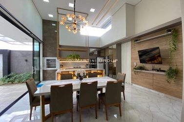 Casa &agrave; venda - 222m&sup2; - Jardim Monte Cristo