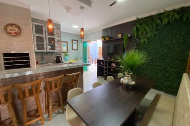 Casa &agrave; venda - 150m&sup2; - Centro