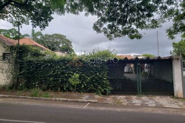 Casa &agrave; venda - 637m&sup2; - Centro
