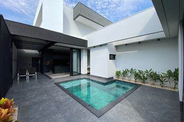 Casa &agrave; venda - 232m&sup2; - Condom&iacute;nio San Lorenzo