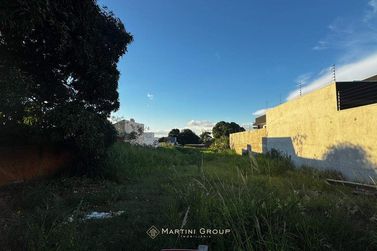Terreno &agrave; venda - 600m&sup2; - Jardim Santos Dumont