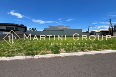 Terreno &agrave; venda - 600m&sup2; - Condom&iacute;nio Royal Park
