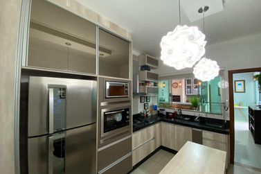 Casa &agrave; venda - 150m&sup2; - Centro