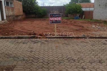 Terreno &agrave; venda - 382m&sup2; - Jardim Progresso