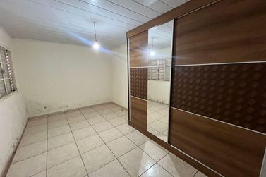 Casa &agrave; venda - Centro