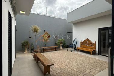 Casa &agrave; venda - 300m&sup2; - Jardim O&aacute;sis