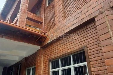 Sobrado &agrave; venda - 250m&sup2; - Centro