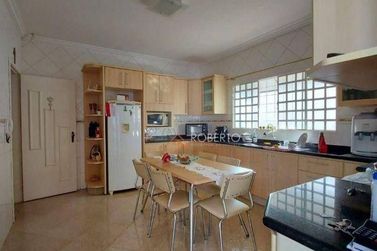 Casa &agrave; venda - 320m&sup2; - Jardim Ouro Branco
