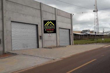 Sal&atilde;o Comercial &agrave; venda - 200m&sup2; - Monte Cristo