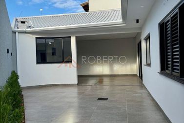 Casa &agrave; venda - 300m&sup2; - Jardim Santos Dumont