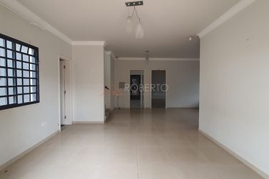 Sobrado &agrave; venda - 380m&sup2; - Centro