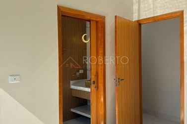 Casa &agrave; venda - 300m&sup2; - Jardim Ouro Branco