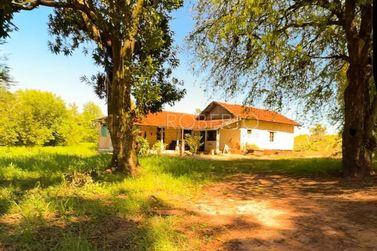 S&iacute;tio &agrave; venda - 181500m&sup2; - AGUA JEANINE