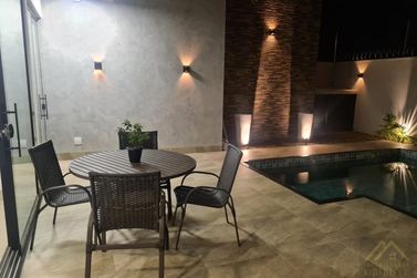 Casa &agrave; venda - 200m&sup2; - Monte Cristo