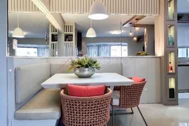 Apartamento &agrave; venda - 102m&sup2; - Meia Praia