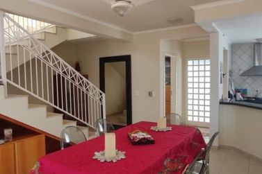 Casa &agrave; venda - 246m&sup2; - Vila S&atilde;o Vicente