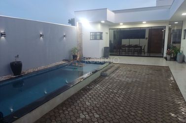 Casa &agrave; venda - 360m&sup2; - MONTE CRISTO