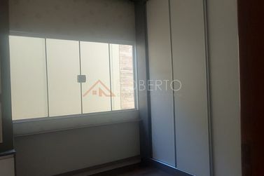Casa &agrave; venda - 340m&sup2; - MONTE CRISTO