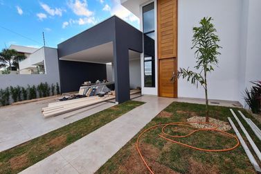 Casa &agrave; venda - 130m&sup2; - JARDIM PORTO SEGURO