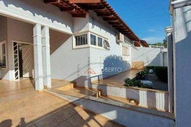Casa &agrave; venda - 320m&sup2; - Jardim Ouro Branco