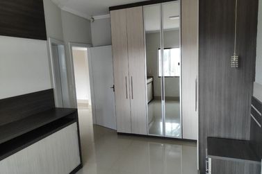 Casa &agrave; venda - 170m&sup2; - Jardim Simara