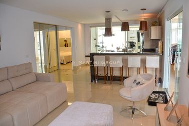 Casa &agrave; venda - 400m&sup2; - Condom&iacute;nio &Aacute;guas do Paran&aacute;