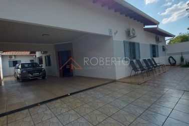 Casa &agrave; venda - 428m&sup2; - Jardim Ouro Branco