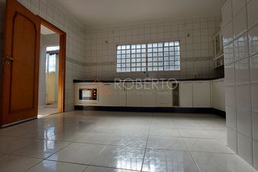 Casa &agrave; venda - 344m&sup2; - Jardim Alvorada do Sul