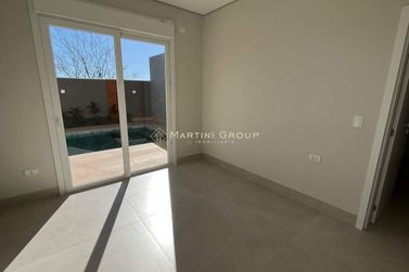 Casa &agrave; venda - 210m&sup2; - Condom&iacute;nio San Lorenzo